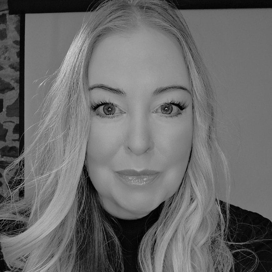 Elaine Ashenhurst, Teignmouth, Office Manager Smarter Accounting Logo